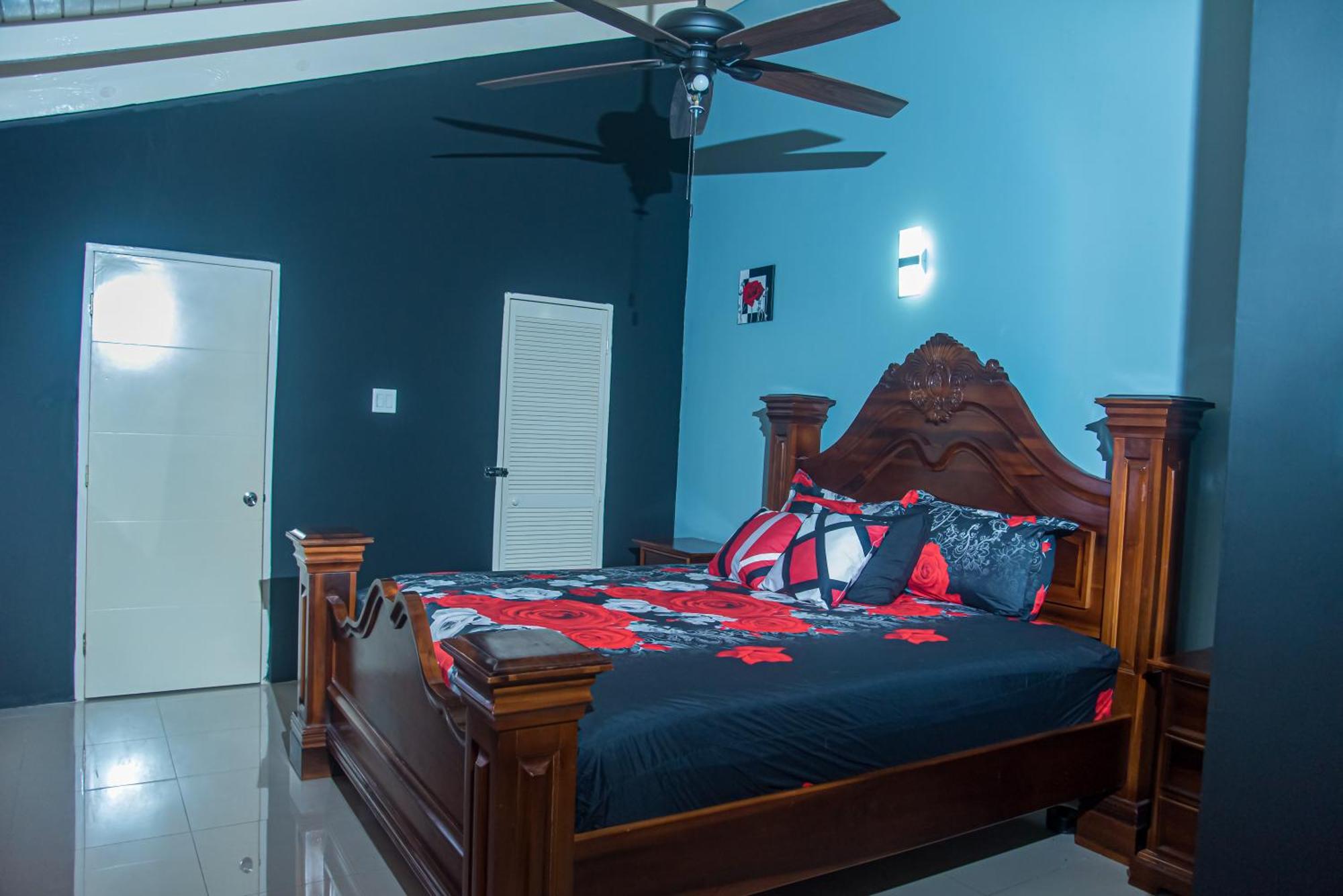 Paradise Villa: Dual Properties with Private Pool and Gym Ocho Rios Exterior photo
